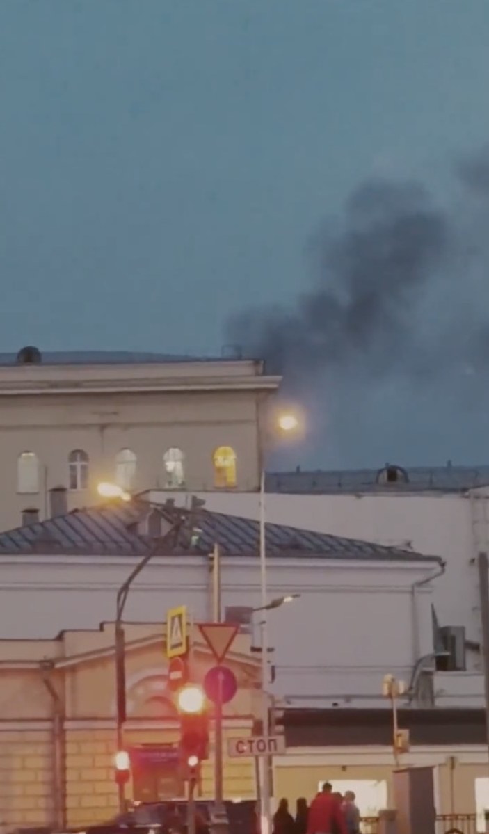 Moskova'da Rusya Savunma Bakanlığı'nda yangın çıktı