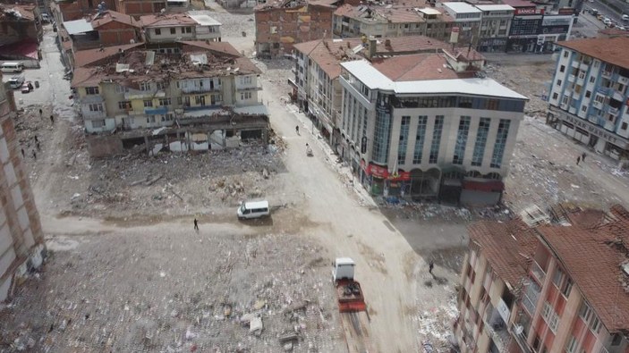 Depremin vurduğu Malatya’daki yıkım bir kez daha görüntülendi