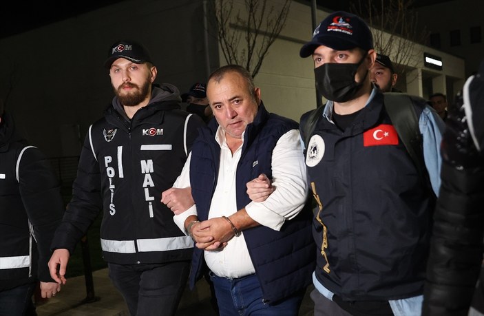 Tosuncuk'un sağ kolu Osman Naim Kaya Türkiye'ye getirildi