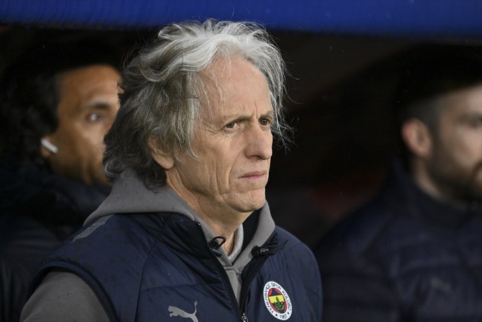 Fenerbahçe'nin hocası Jesus galibiyete rağmen mutsuz: Gol neden iptal edildi anlamadım