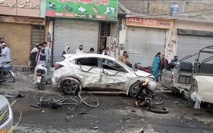 Pakistan'da Ramazan Bayramı öncesi yoğunluğun olduğu pazarda patlama: 4 ölü, 11 yaralı