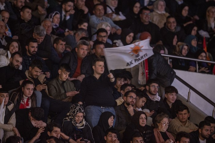 AK Parti’nin aday tanıtım toplantısına yoğun katılım