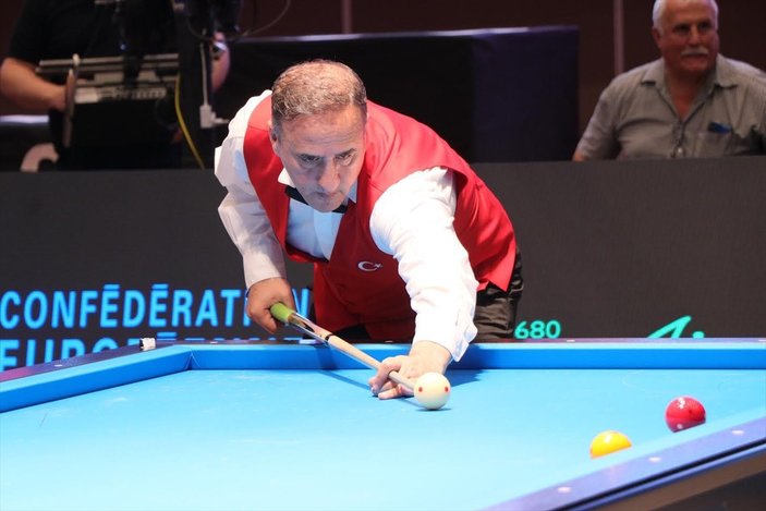 Avrupa Bilardo Şampiyonası'nda milli sporcu Hacı Arap Yaman altın madalyaya uzandı