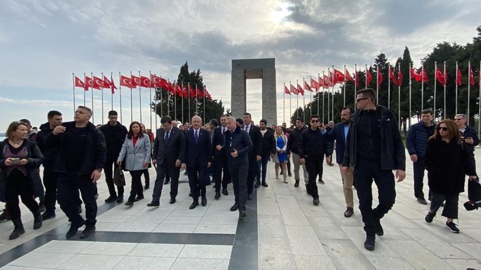 Kemal Kılıçdaroğlu'ndan Çanakkale Şehitler Abidesi’ne ziyaret