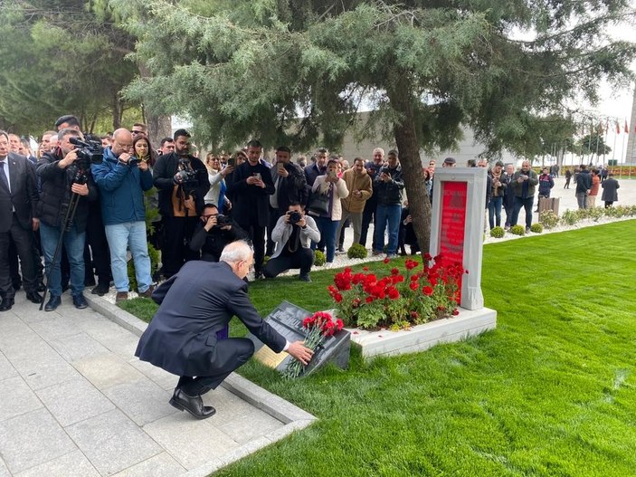 Kemal Kılıçdaroğlu'ndan Çanakkale Şehitler Abidesi’ne ziyaret