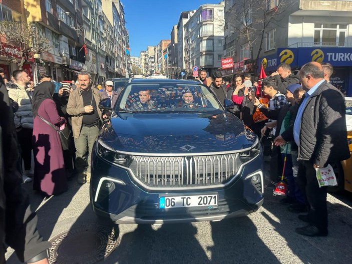 Bakan Soylu TOGG ile geldi; Esenler'de vatandaşların TOGG merakı #2