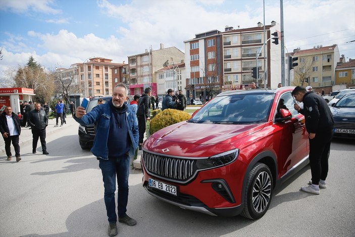 Fatih Dönmez, Togg'a binmek isteyen Eskişehirli teyzeyi kırmadı