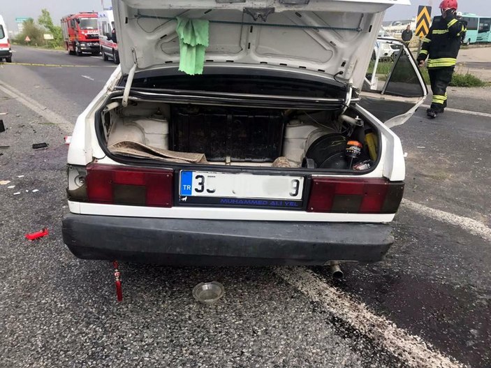 otomobil devrildi baba oldu oglu ve gelini yarali 5 8009a
