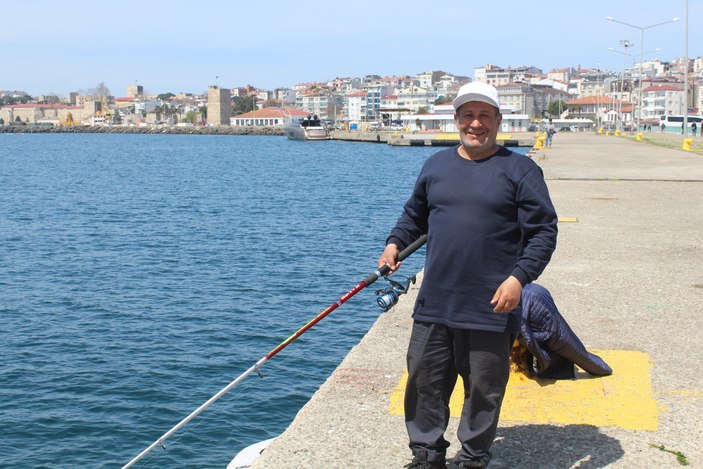 Sinop'ta bahar havası: Vatandaşlar seniz kenarına akın etti