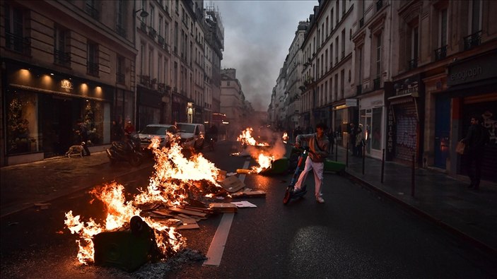 Macron, Fransa'yı karıştıran emeklilik reformunun gerekli olduğunu savundu