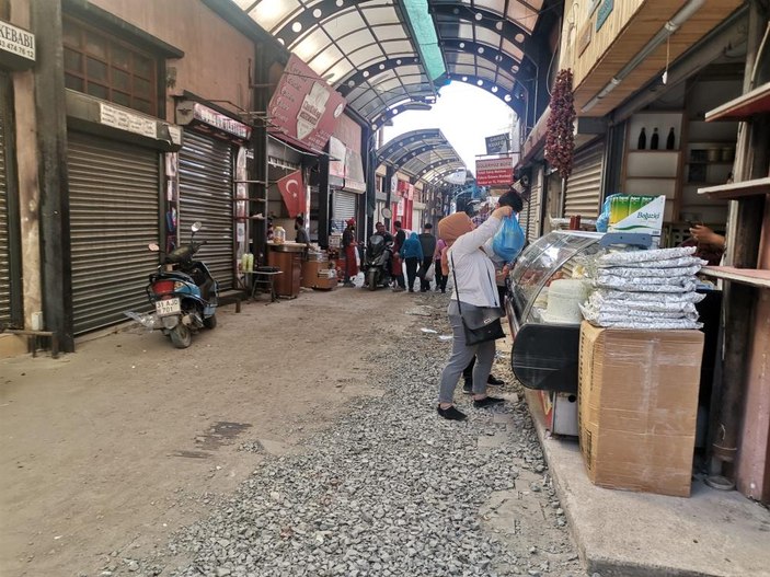 Depremin vurduğu Hatay’da esnaf bayrama buruk hazırlanıyor