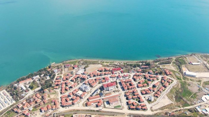 Elazığ'da göl manzaralı deprem konutları dikkat çekiyor