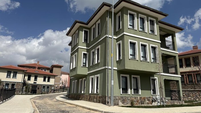 Elazığ'da göl manzaralı deprem konutları dikkat çekiyor