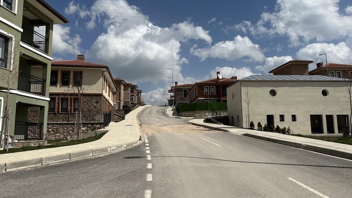 Elazığ'da göl manzaralı deprem konutları dikkat çekiyor