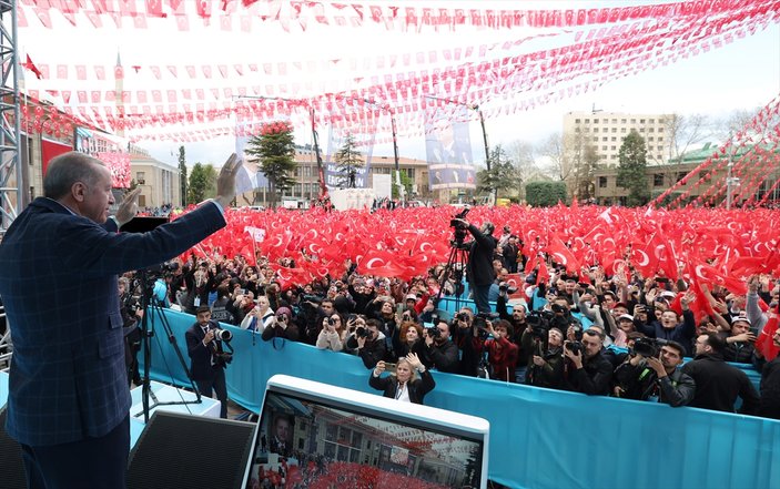 Eskişehir'de Cumhurbaşkanı Erdoğan için hazırlanan pankart