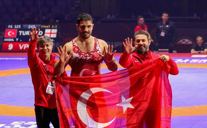 Taha Akgül, Avrupa Şampiyonası'nda 10. kez şampiyon