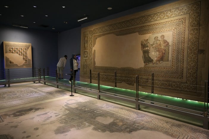 Gaziantep'te depremlerin etkilemediği Zeugma Mozaik Müzesi ziyarete açıldı
