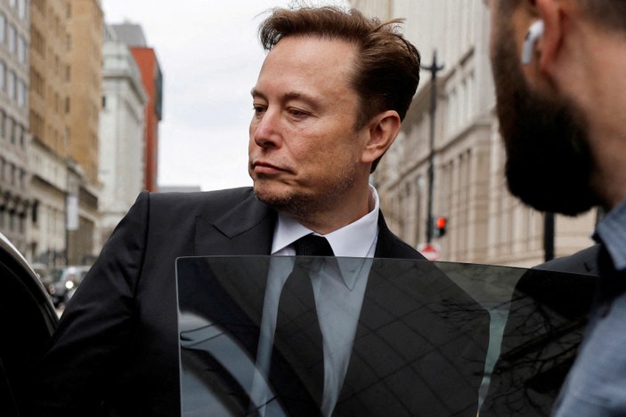 Elon Musk'ın serveti 1 günde 13 milyar dolar eridi
