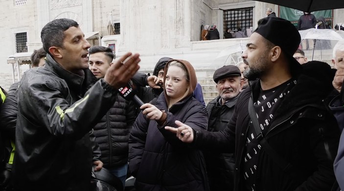 Ensonhaber Eminönü'nde: Belçikalı gurbetçi ve vatandaşlar arasında Mercedes tartışması