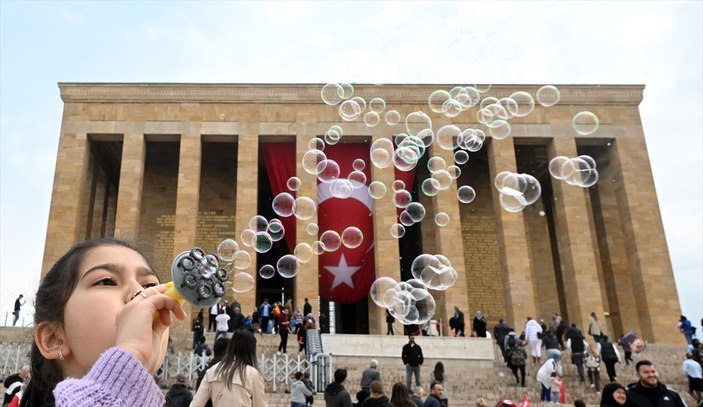 23 Nisan Anıtkabir'de coşkuyla kutlanıyor