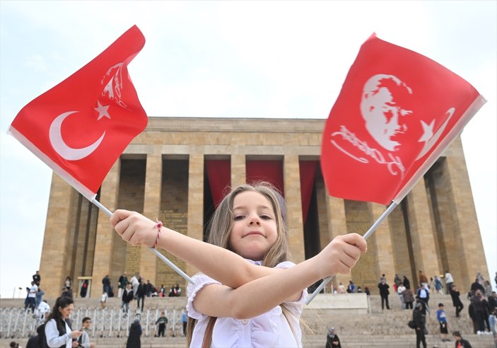 23 Nisan Anıtkabir'de coşkuyla kutlanıyor