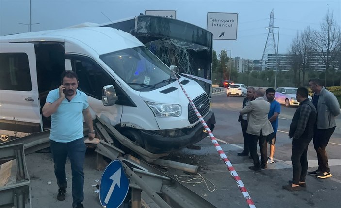 İstanbul Pendik'te kırmızıda geçen İETT otobüsü kazaya neden oldu: Çok sayıda yaralı var