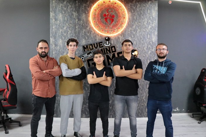 Game-loving youth in Kayseri opens up to the world with e-sports