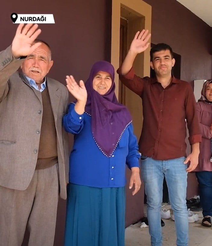 Murat Kurum, Nurdağı'ndaki köy evlerini paylaştı