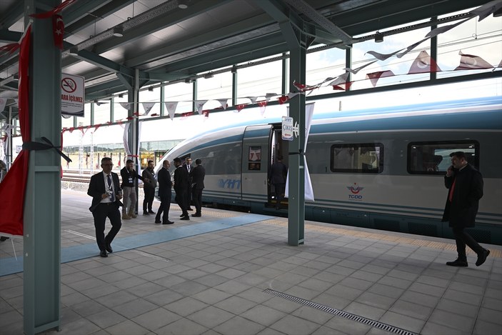 Ankara-Sivas Yüksek Hızlı Tren Hattı bugün açıldı