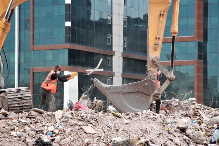 Diyarbakır’daki Galeria Sitesi’nden şimdiye kadar 300 kamyon hafriyat çıktı