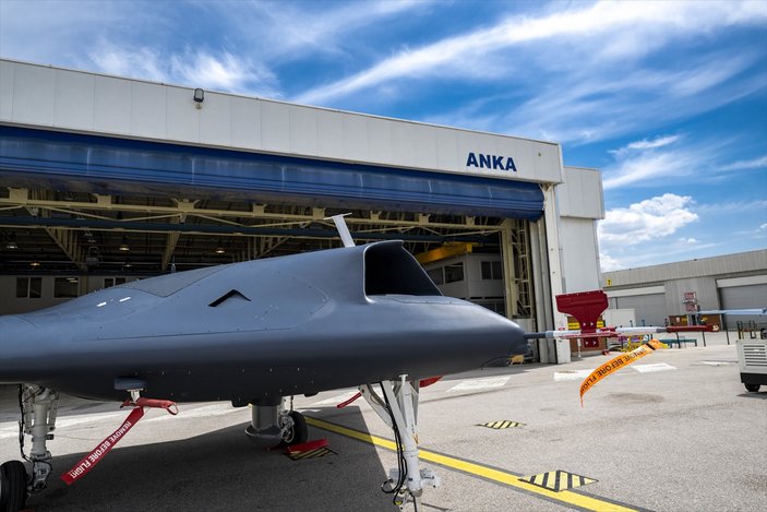 İnsansız savaş uçağımız ANKA-3 ilk kez piste çıktı