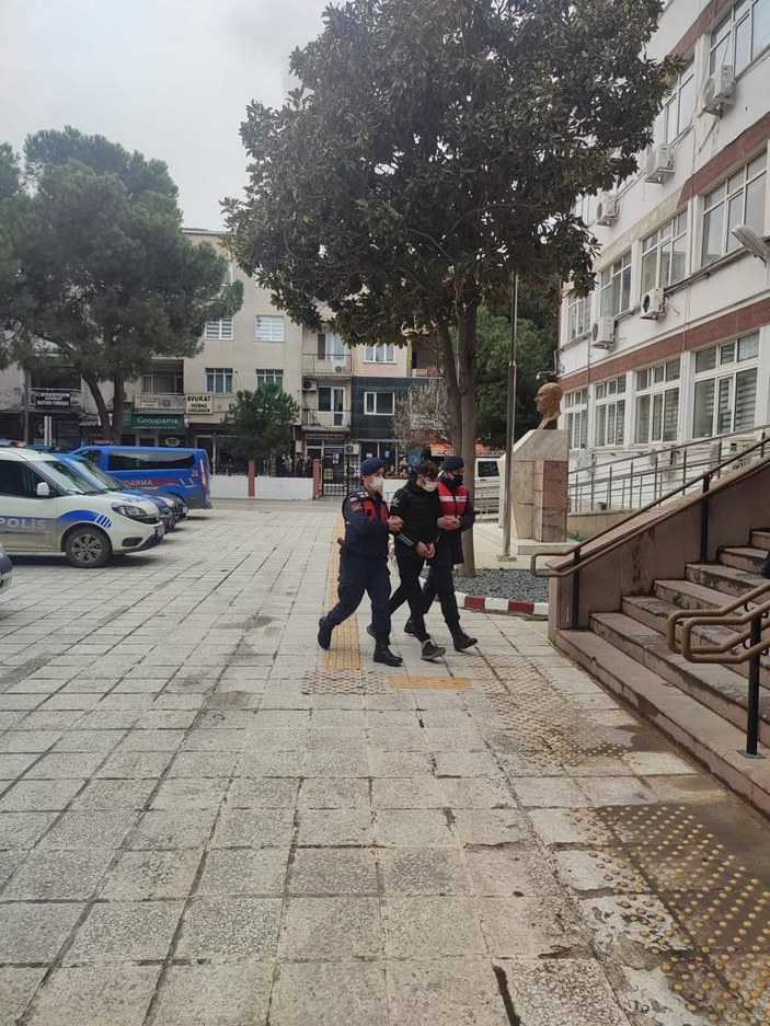 İzmir'de firari 8 zanlı jandarma ekiplerince yakalandı