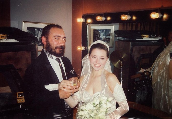 Mustafa Avkıran’dan romantik kutlama