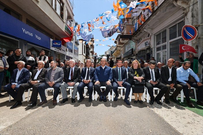 Çavuşoğlu: Birileri FETÖ'ye sözler, vaatler vermiş