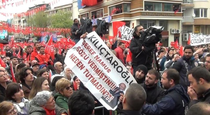Kılıçdaroğlu’nun Tekirdağ mitinginde vatandaştan pankartlı tepki