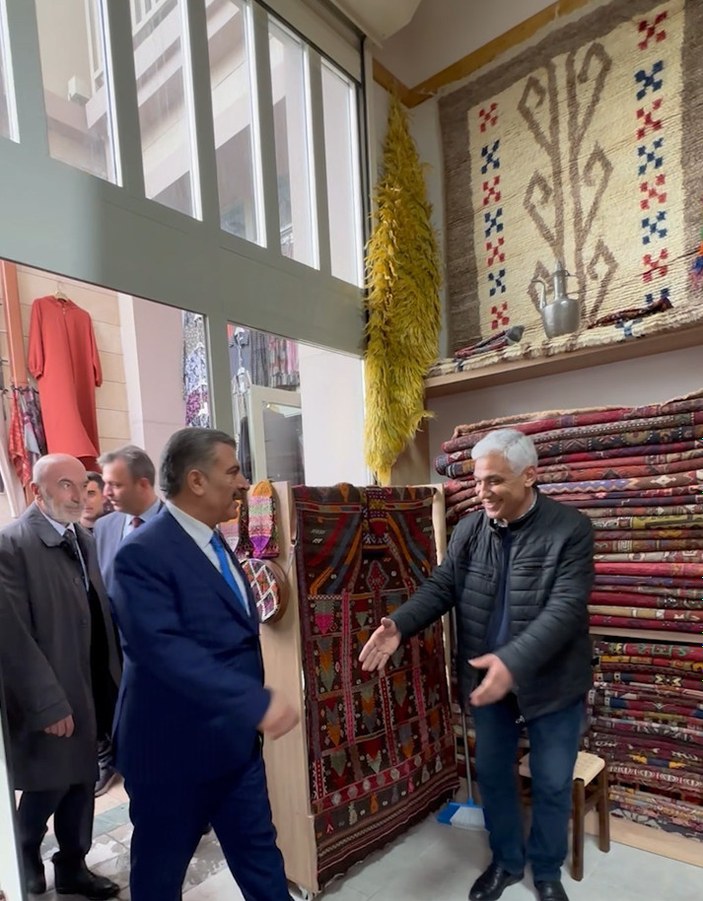 Sağlık Bakanı Fahrettin Koca Konya'da esnafı ziyaret etti