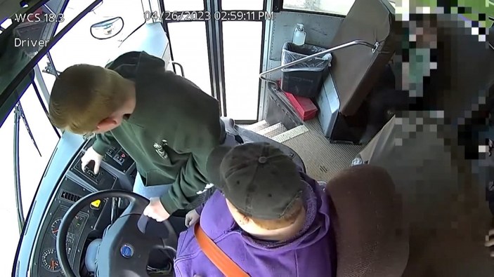 13 yaşındaki öğrenci şoförü bayılan otobüsü durdurdu, 66 arkadaşını kurtardı #3