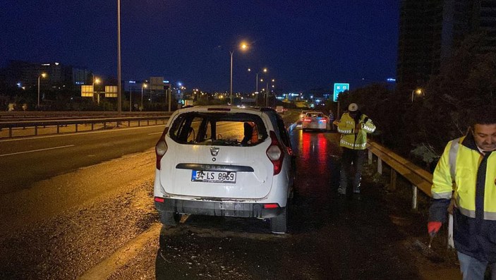 İstanbul Sultanbeyli'de otomobil alev topuna döndü