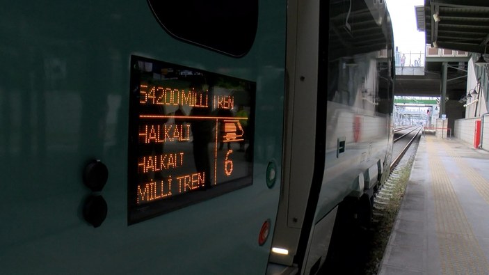 324 yolcu kapasiteli ilk Milli Elektrikli Tren, raylara indi