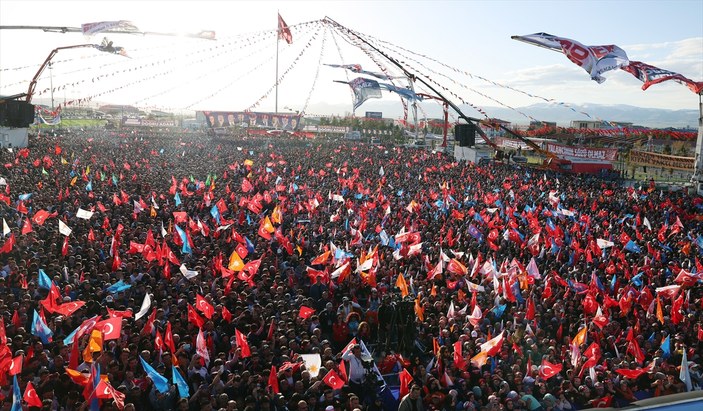 Cumhurbaşkanı Erdoğan: Bizim petrolümüz Erzurum tut pekmezi kıvamında