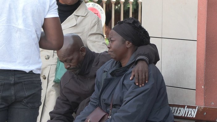 Gabonlu Dina'nın ailesi teşhis için Adli Tıp'a geldi; İkinci otopsi talebi #6