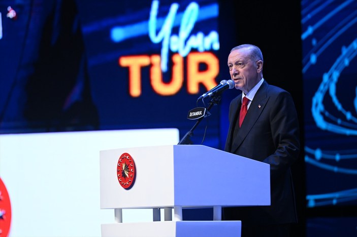 Cumhurbaşkanı Erdoğan: Depremzedelere hakaret ederek siyaset yapılmaz