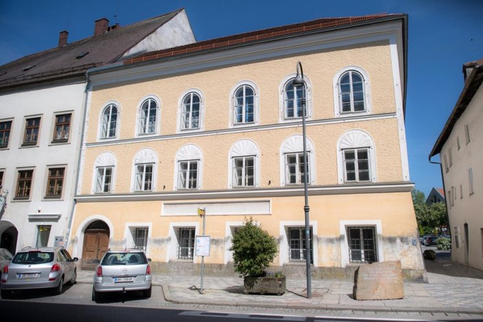 Avusturya, Hitler'in doğduğu evde polislere insan hakları eğitimi verecek