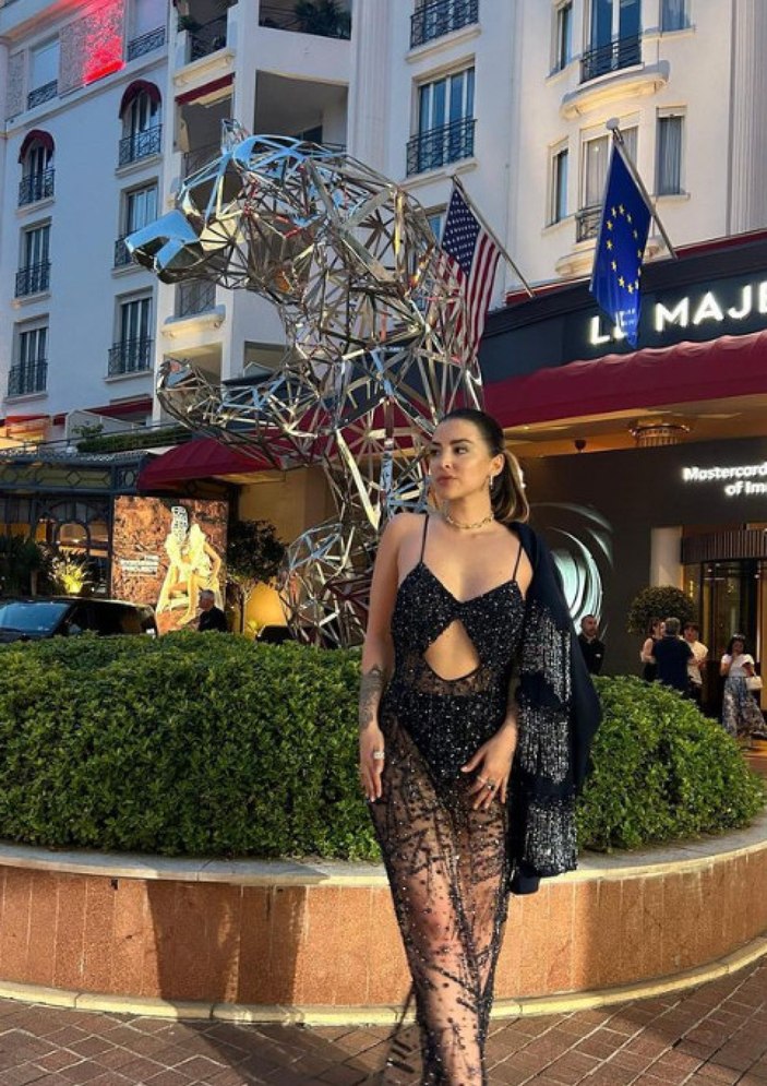 sosyal medya fenomeni ala tokel transparan elbisesiyle instagram sallad e2ba5823