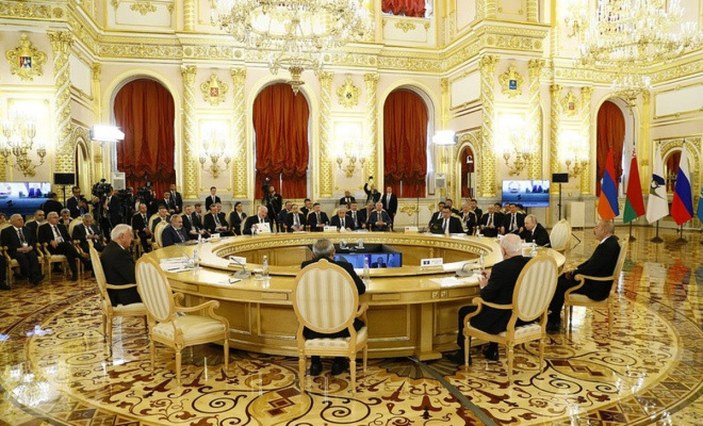 Aliyev ve Paşinyan, 'Zengezur Koridoru' tartışması yaşadı