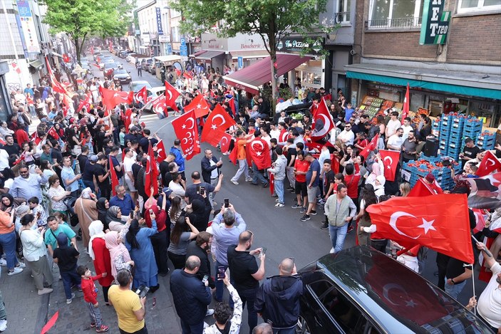 Belçika'da Cumhurbaşkanlığı seçim sonuçları kutlanıyor