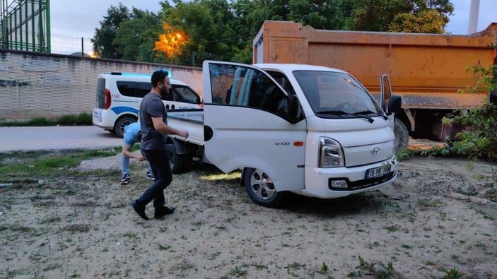 Bursa'da şüpheliler ve polis arasındaki kovalamaca kameraya yansıdı