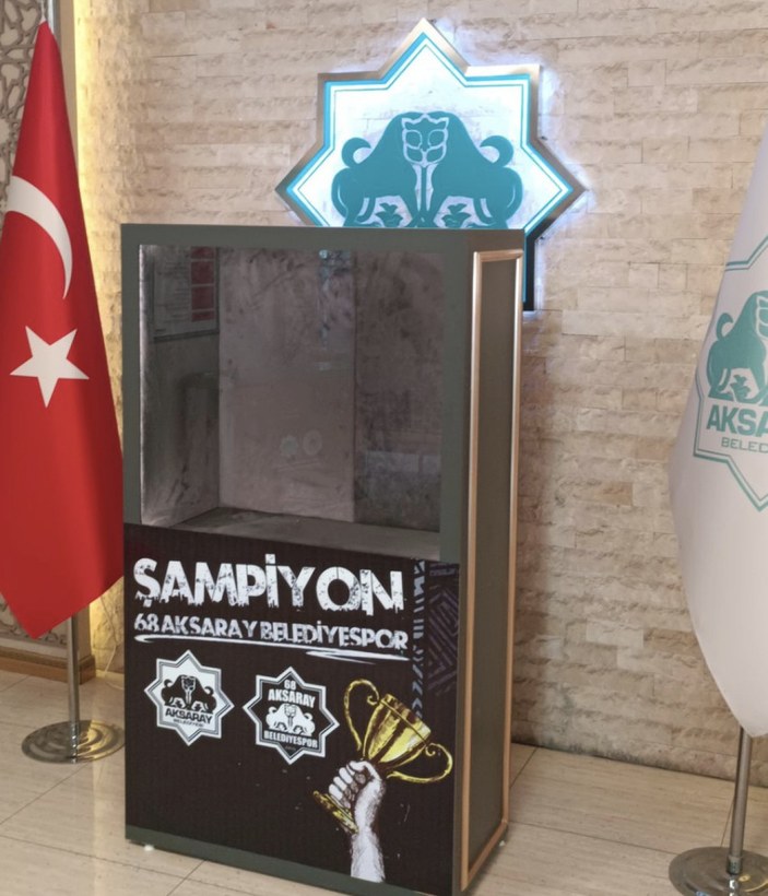 68 Aksaray Belediyespor’un şampiyonluk kupası çalındı
