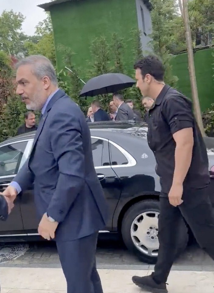 Cumhurbaşkanı Erdoğan, Mehmet Barlas'ın cenazesine Hakan Fidan ile birlikte geldi