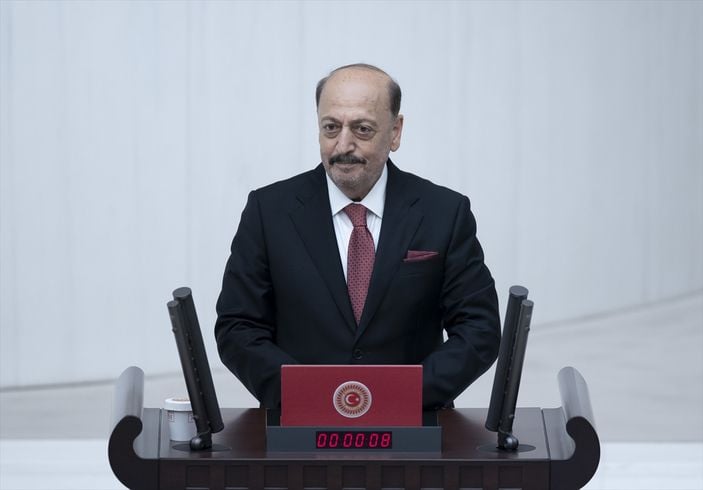 Devlet Bahçeli'den CHP'li Mahmut Tanal'a 'yemin' cevabı: Meclis'te alkış tufanı koptu